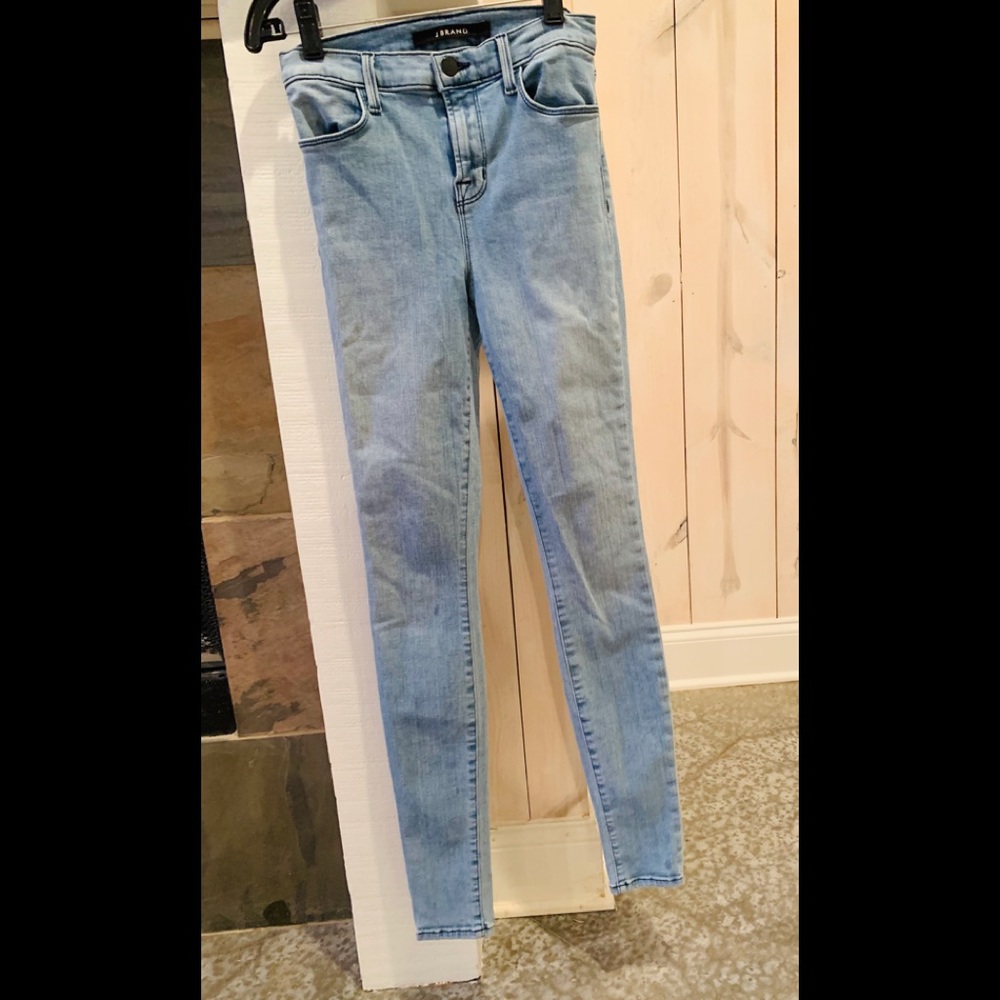 J Brand Maria Hi Rise Jeans in “Treasure” Wash